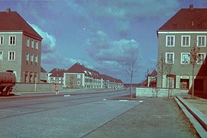 Die Straßen fast menschenleer - Stadt des KdF-Wagens 1942
