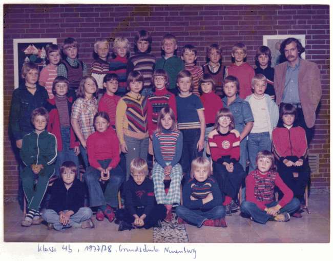 Grundschule Neuenburg, Klasse 4b, 1977/78